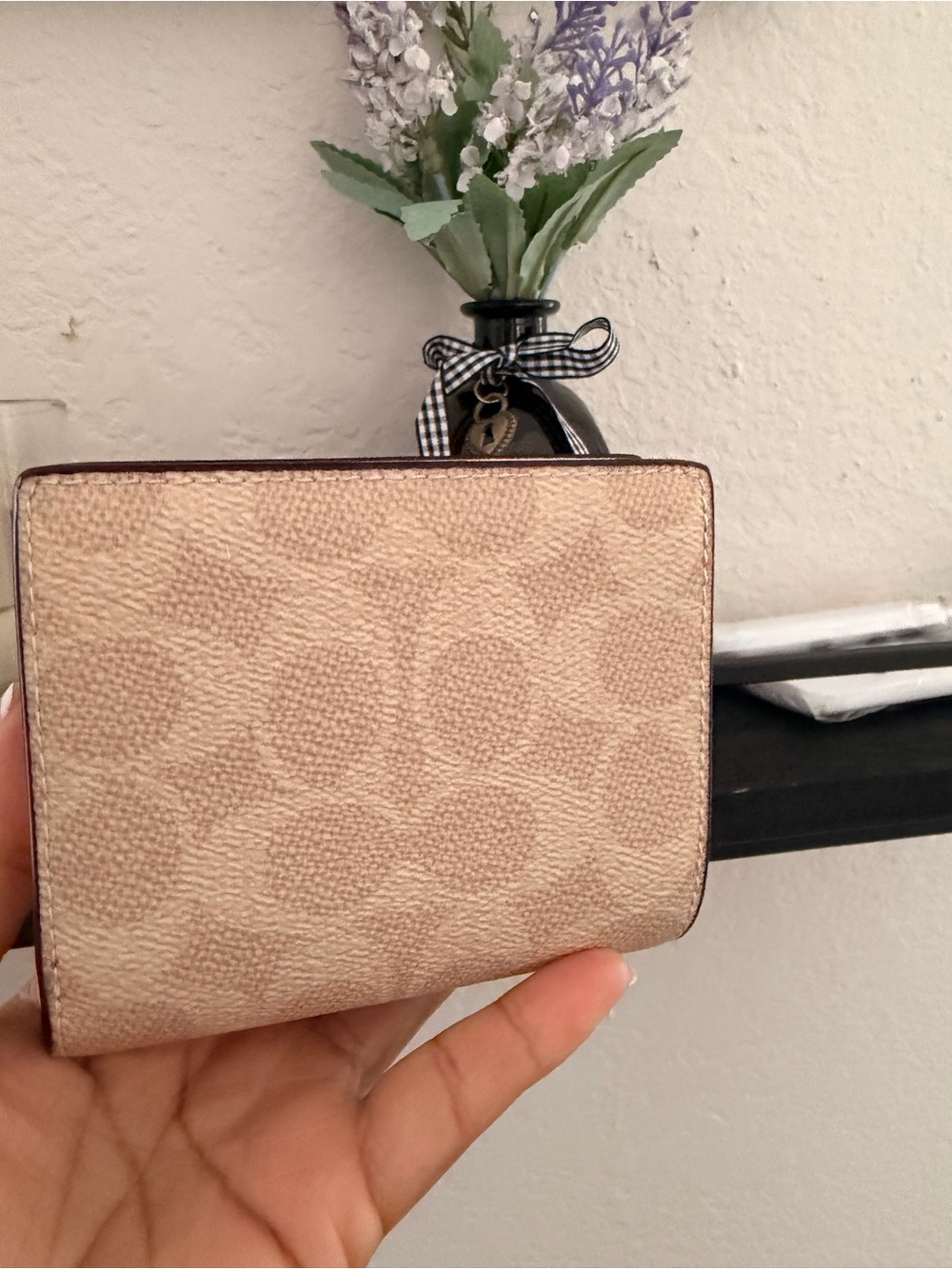 COACH Snap Wallet - Picture 5 of 7